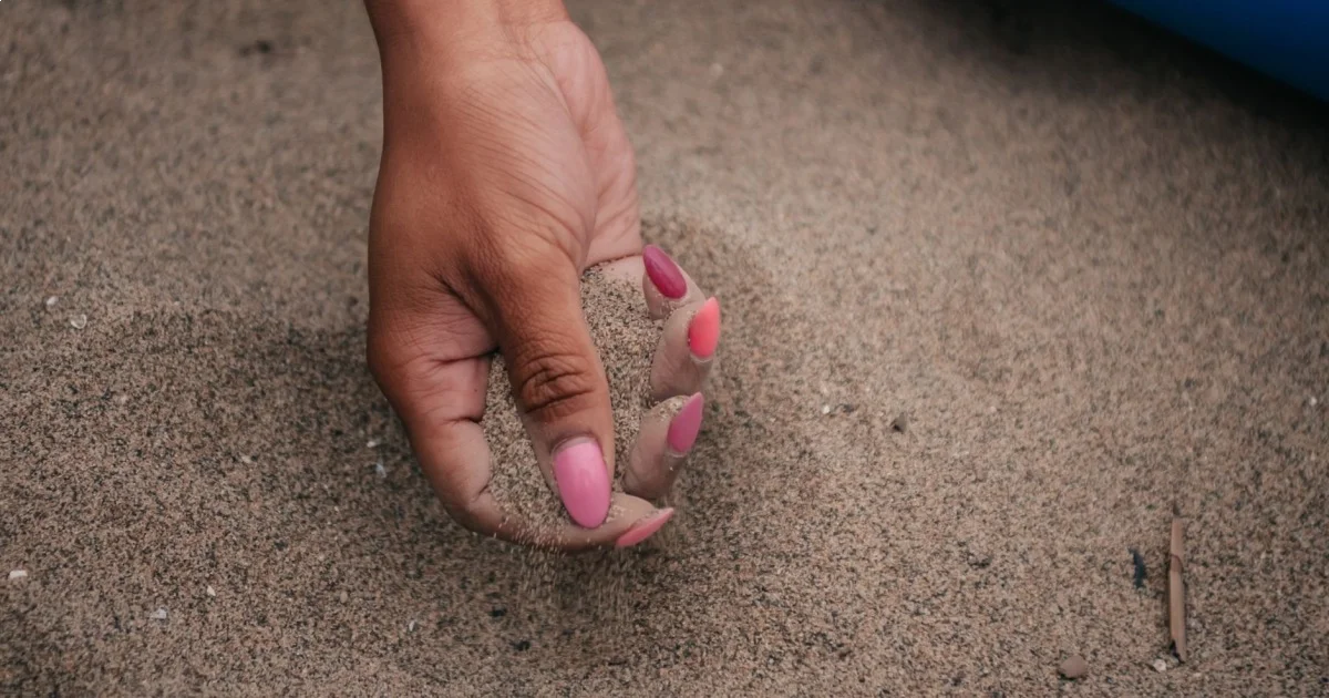 Best Summer Nail Polish 2026: 15 Long-Lasting Formulas